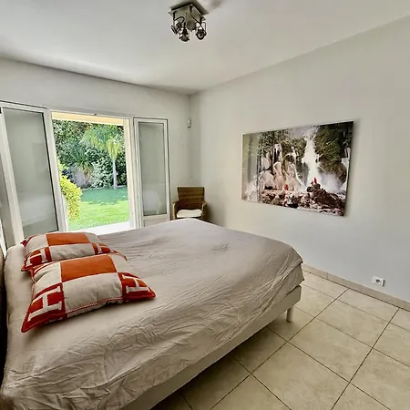 Spacious Quiet Comfortable - Independant - 150m From Famous - Plenty Car Park Βίλα