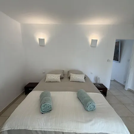 Spacious Quiet Comfortable - Independant - 150m From Famous - Plenty Car Park * Les Lecques