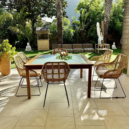 Spacious Quiet Comfortable - Independant - 150m From Famous - Plenty Car Park Βίλα
