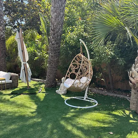 Вилла Spacious Quiet Comfortable - Independant - 150m From Famous - Plenty Car Park *